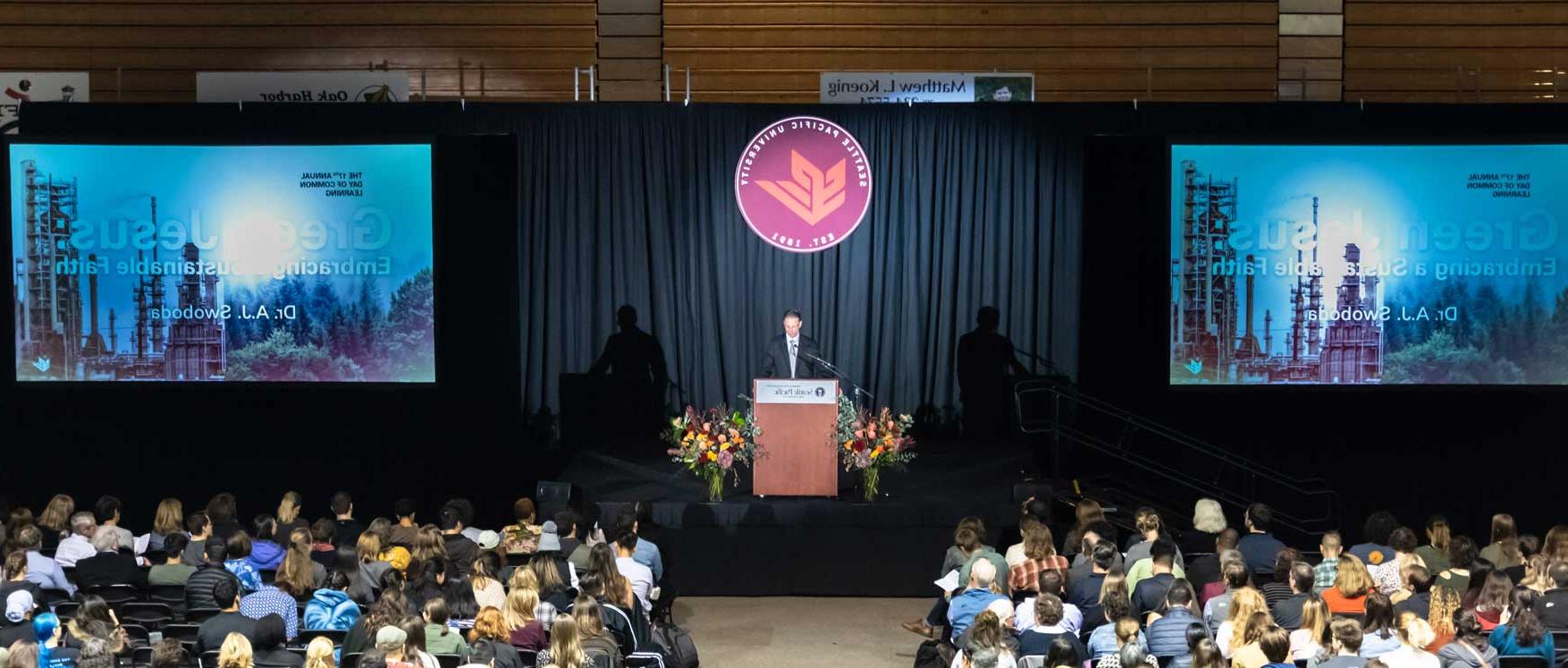 8 | 西雅图 Pacific University spu.作者A.J. Swoboda spoke about creation care at the Day of Common Learning.